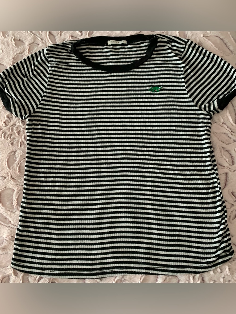 Women's Striped Shirt Sleeved Top Medium Dinosaur Patch Occasion Triceratops
